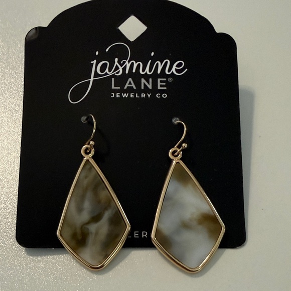 Jasmine Jewelry - Jasmine Gold and Cream Marbled Earrings